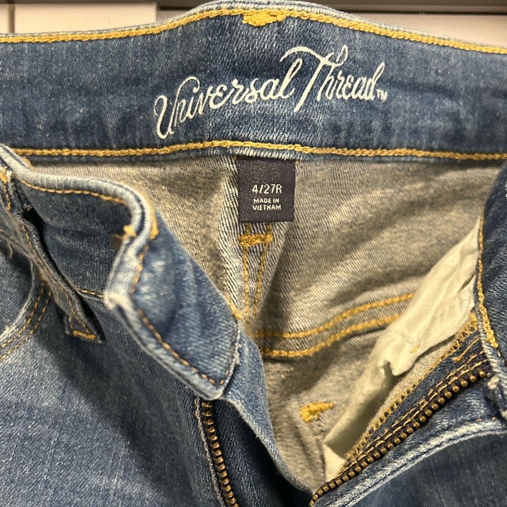Universal Thread Jeans - Picture 3 of 3